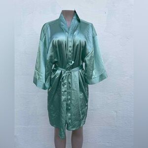 Turquaz Elegant Satin Robe in Light Green